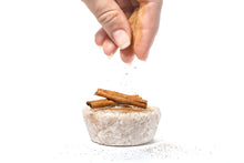 Load image into Gallery viewer, Cinnamon Natural Solid Shampoo with Redensyl for Encouraging Hair Growth 100g - EU and UK